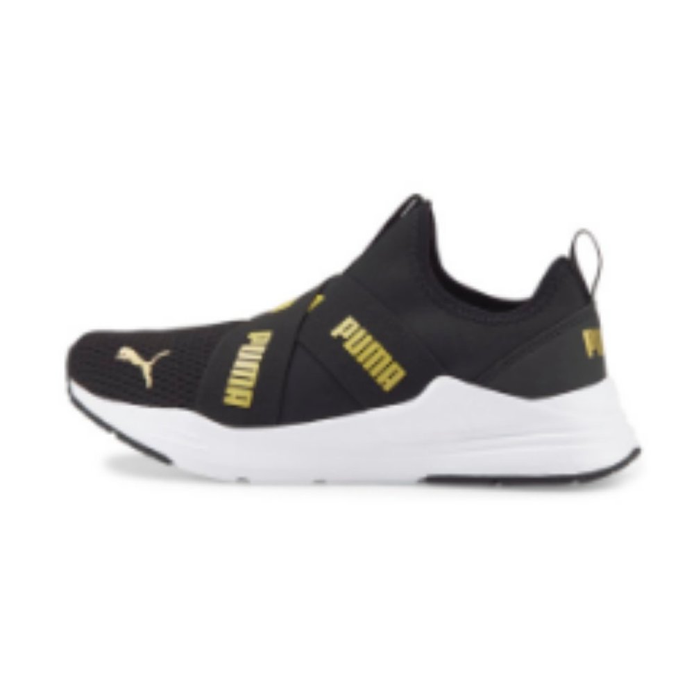 PUMA Wired Run Slip on Sneakers JR in Black/Team Gold, Size 4.5